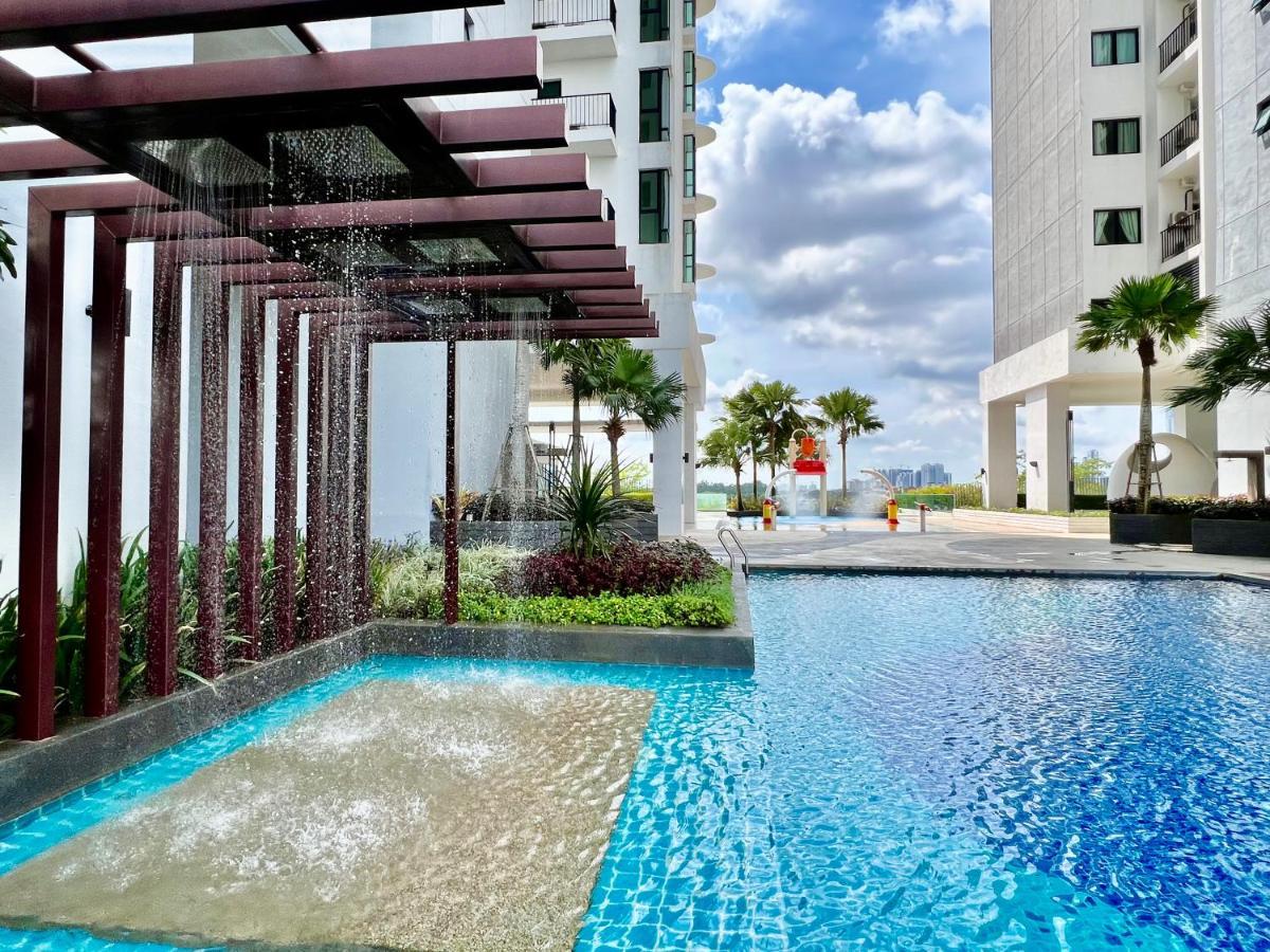 Royale Cottage Midvalley Netflix Pools 4 Pax ยะโฮร์บาห์รู ภายนอก รูปภาพ